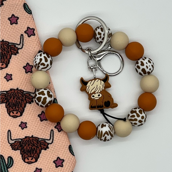 Highland Cow Zipper Pouch & Bag Charm  Keychain Gift Set New in Packaging - Picture 2 of 6